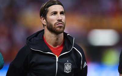 小鸟体育焦点-于帕梅卡诺面对小快灵怎么办