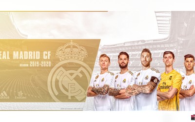 小鸟体育精华-佩里西奇任意球直挂球门上角